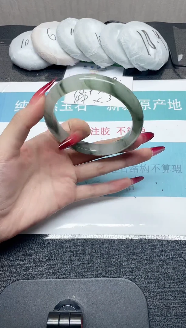 未镶嵌手镯石英质玉144-65