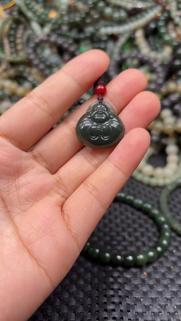 颈饰未镶嵌和田玉1