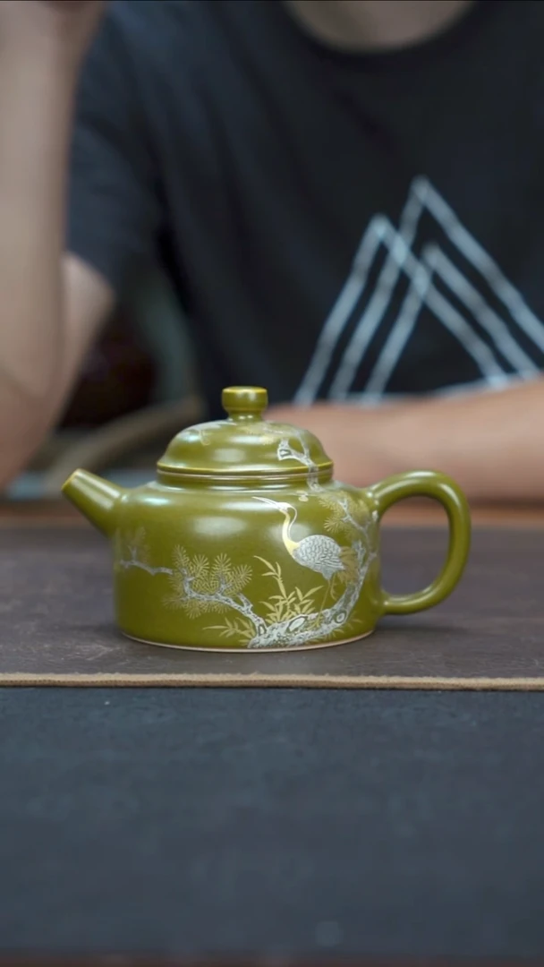 杯茶叶末釉金银手绘松鹤壶