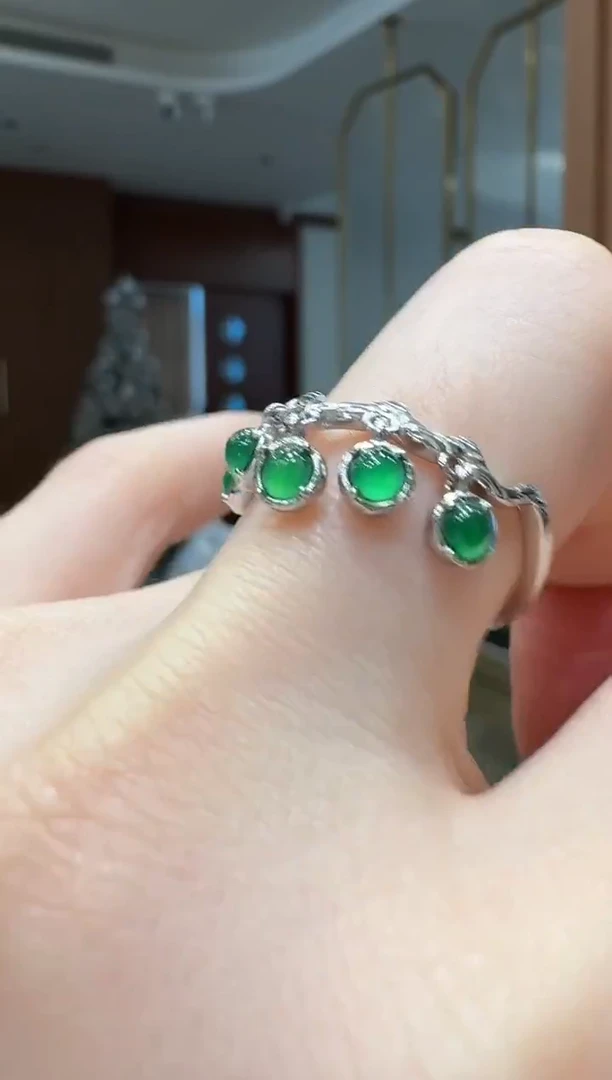 银S925镶嵌戒指翡翠戒指
