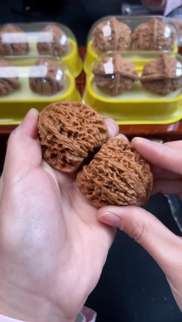 把件文玩核桃南疆石43尺Q314