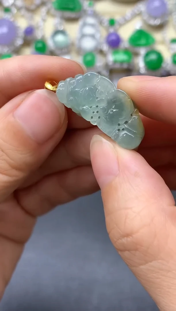 颈饰18K金镶嵌翡翠58-中国好珍宝