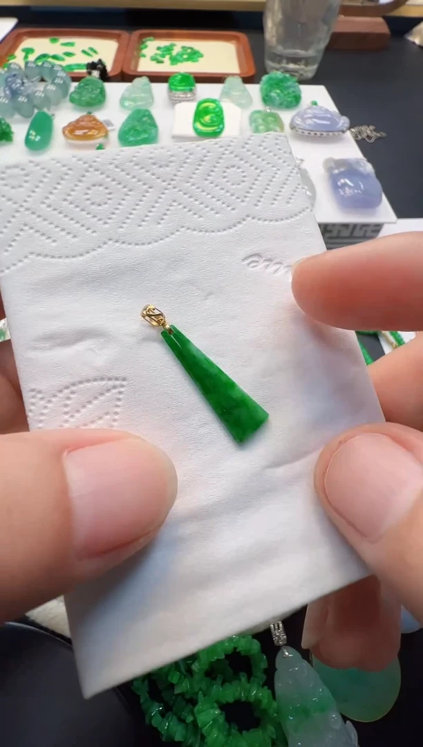 翡翠18K金镶嵌吊坠(不含链)268