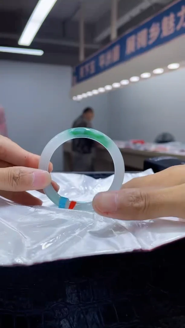 未镶嵌手镯翡翠  4
