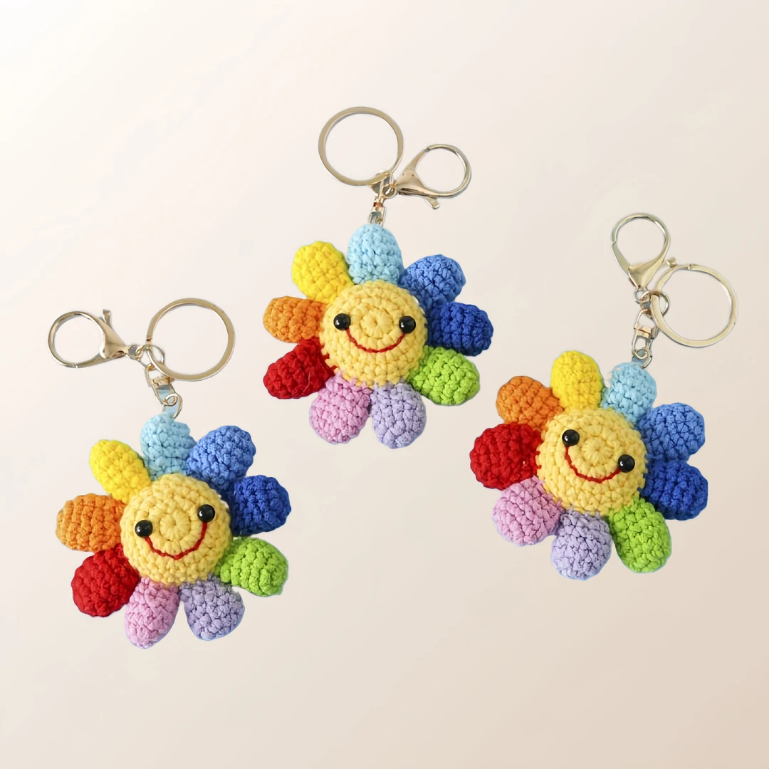 成品七彩太阳花手工挂件笑脸治愈编织钥匙扣包包装饰挂饰猪玩偶