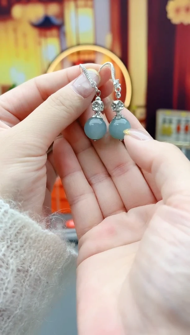 未镶嵌石英质玉（天山翠）耳钉435