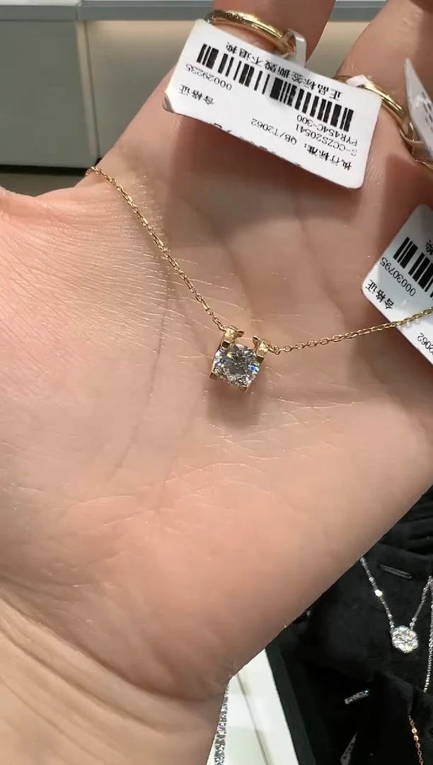 【闪购商品】合成钻石颈饰18K金镶嵌k牛头项链