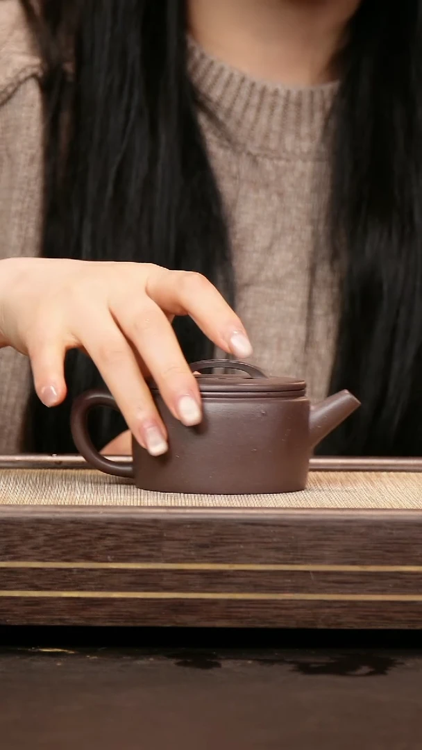 茶壶紫砂四号井底槽清 汉瓦170cc 梅小章