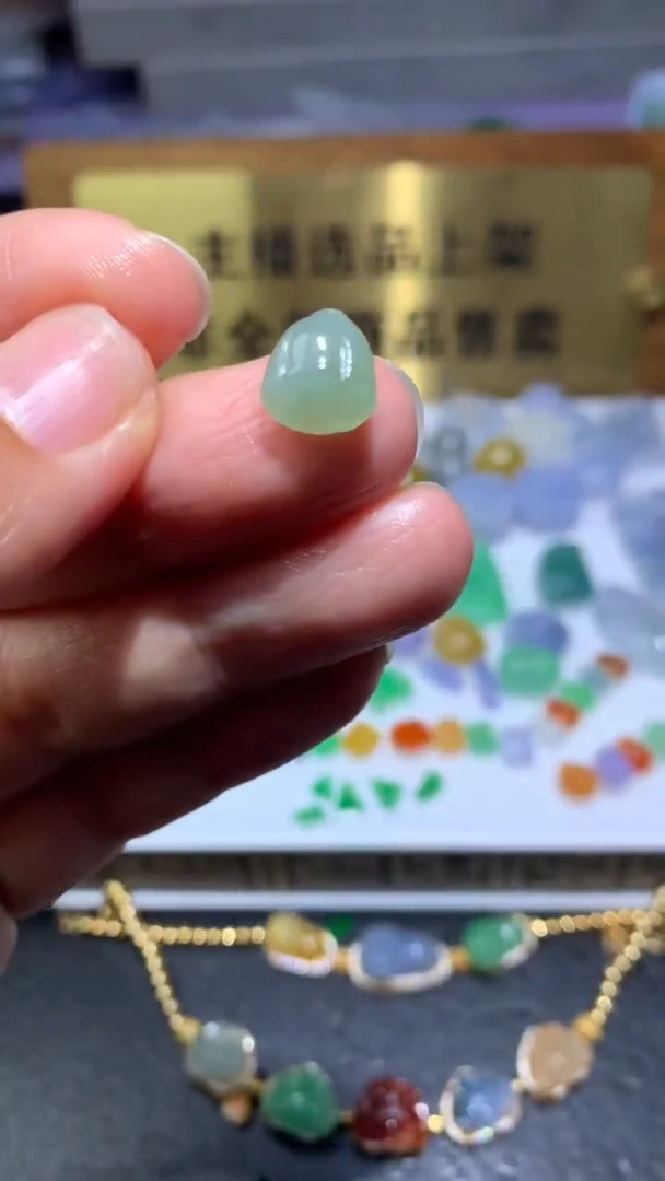 未镶嵌定制翡翠毛货