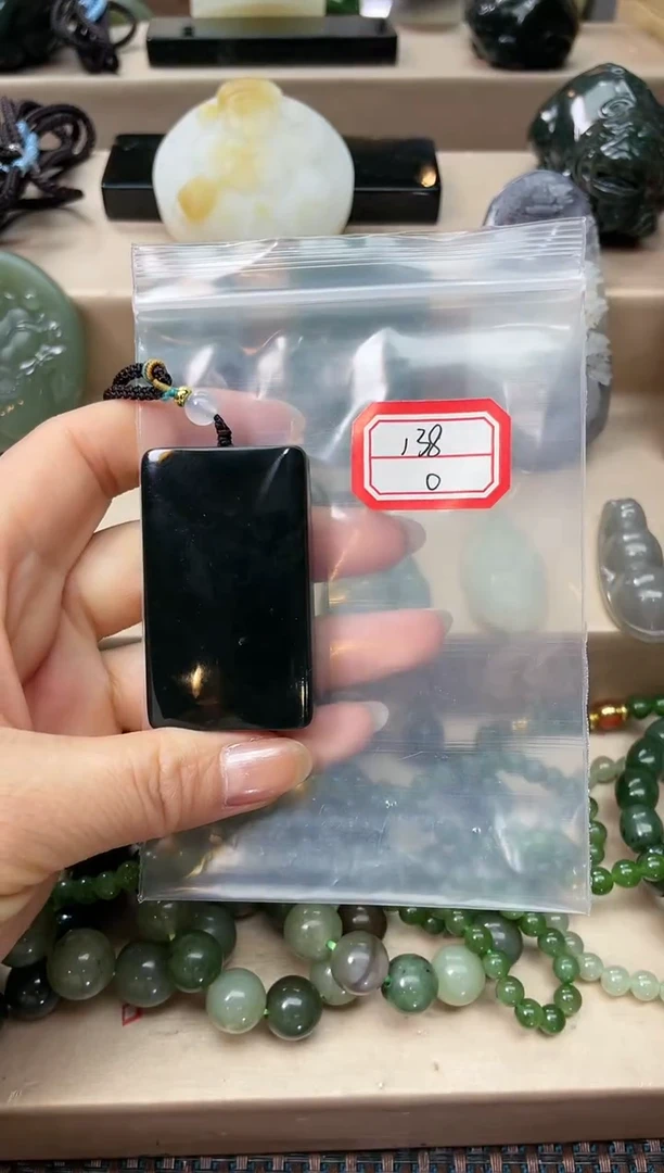 未镶嵌和田玉挂件1