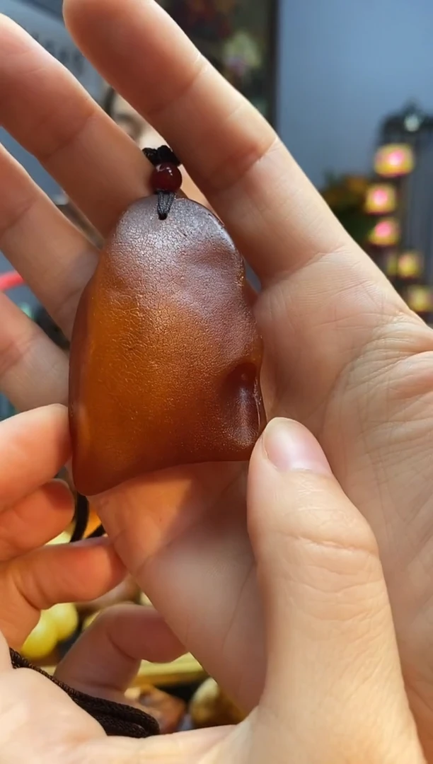 琥珀颈饰未镶嵌吊坠