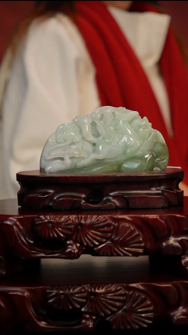 未镶嵌摆件翡翠马上发财