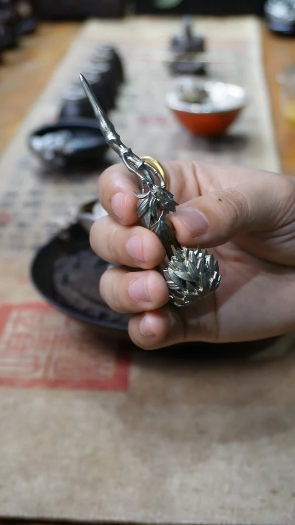 欲山行 一鸣惊人茶针