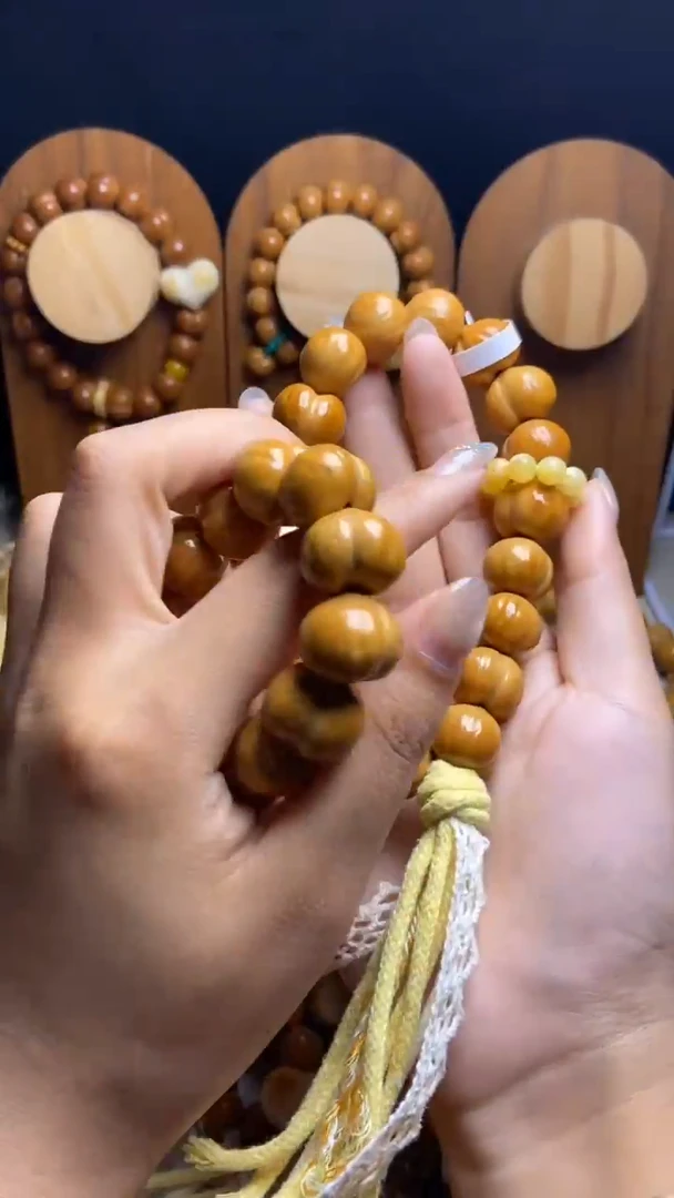 手串猴头核桃萌***点配饰差价爱心黄跑环橄榄壳吊坠悟道猫