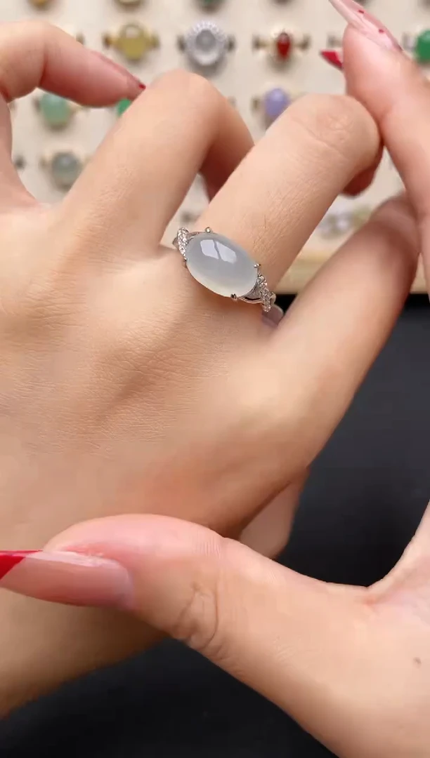 【闪购商品】翡翠戒指银S925镶嵌一物一证一礼盒