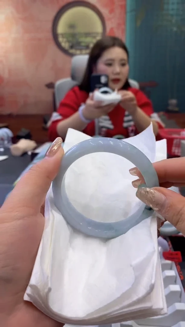 【闪购商品】翡翠手镯未镶嵌多人006344