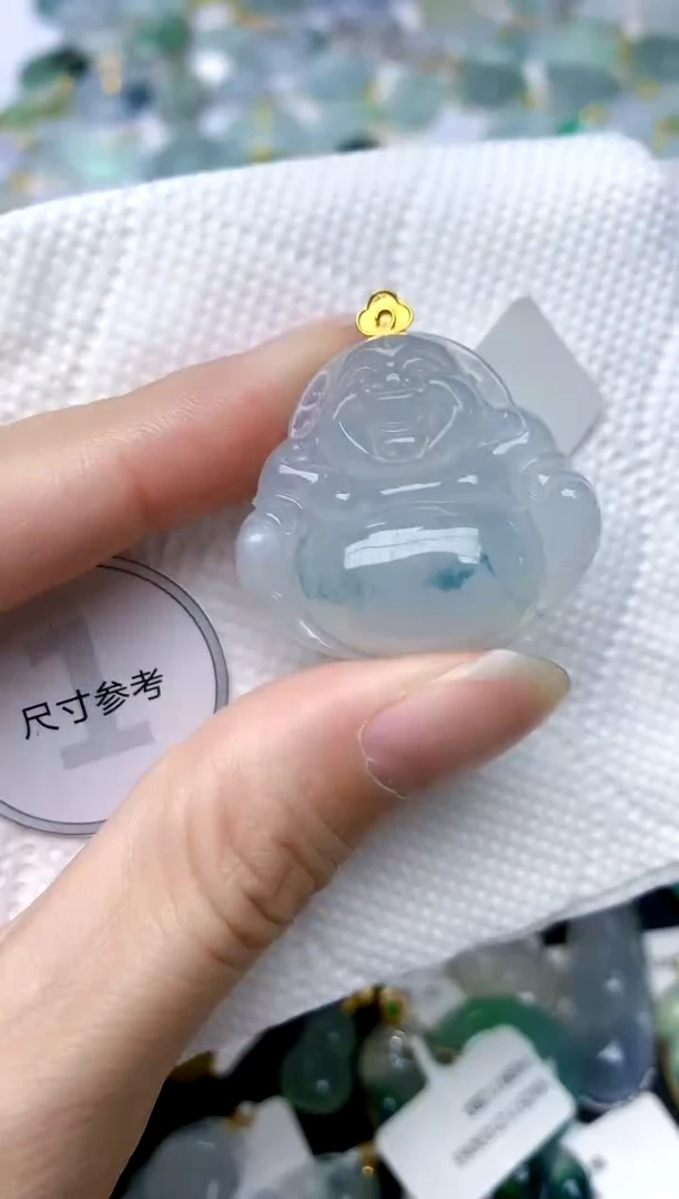 颈饰18K金镶嵌翡翠天然A货翡翠