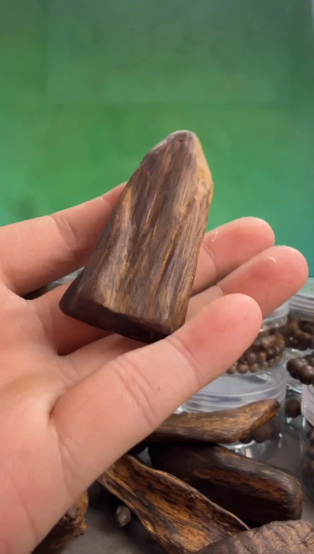 沉香手把件海南多样性发一