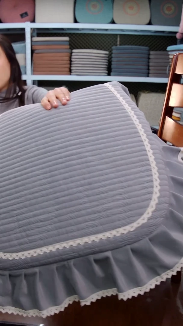 布细绒—横条：灰色4个