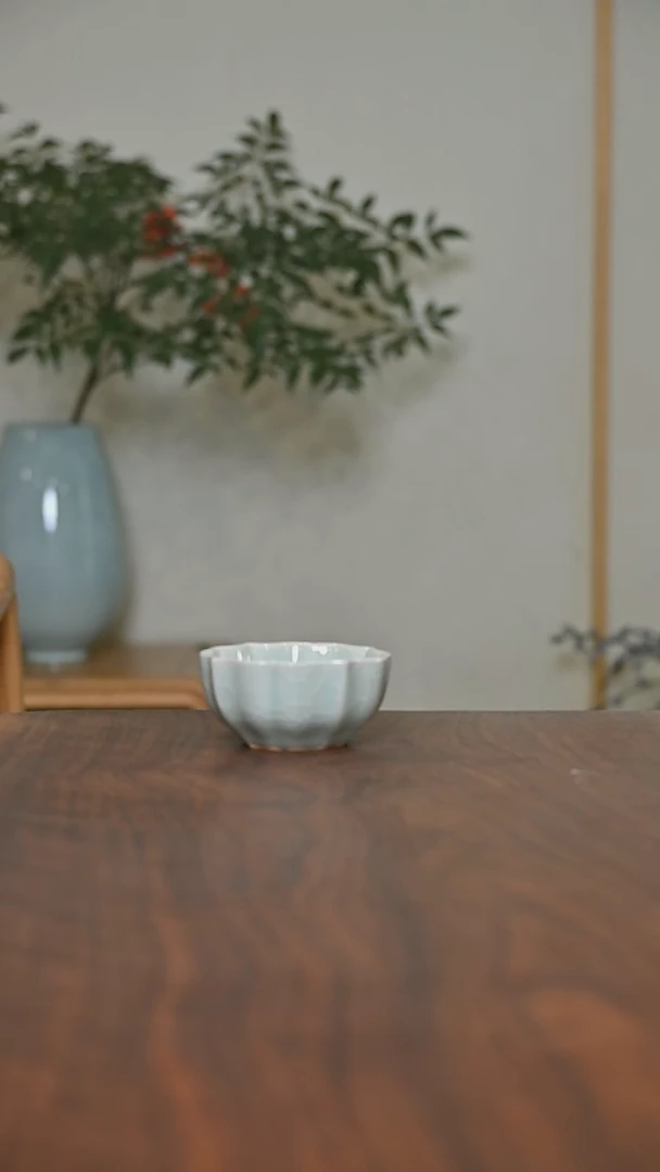 宝相杯 荷叶青釉 微瑕 朱家汝窑款