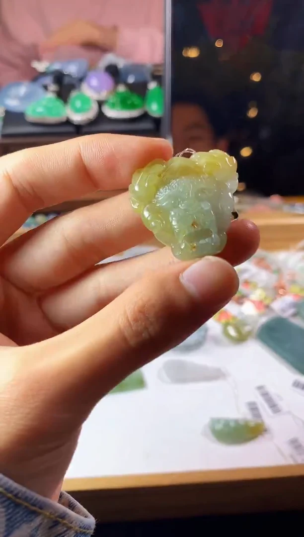 未镶嵌定制翡翠S毛货不退不换