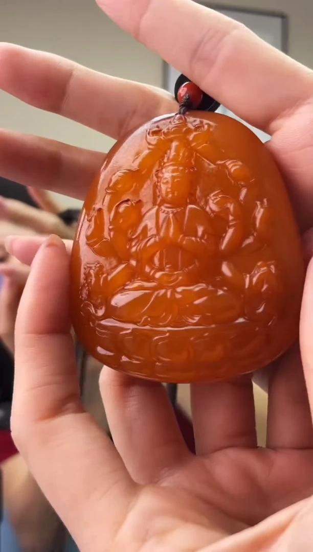 琥珀未镶嵌珠宝奇石T043微瑕千手假一罚十，多样性发一件