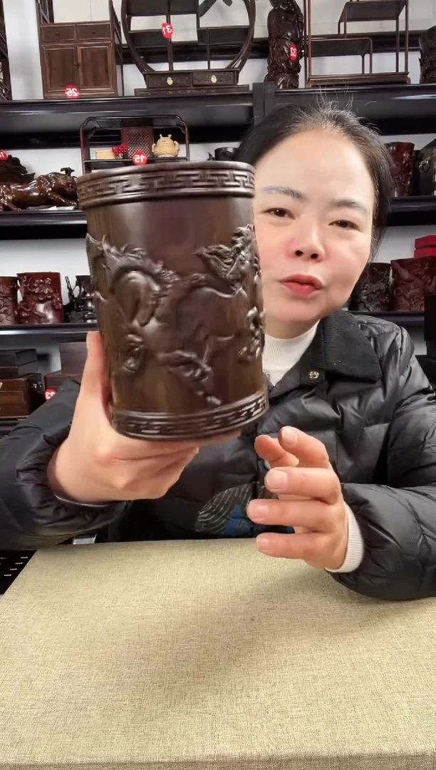 木大马笔筒老李红木工艺品