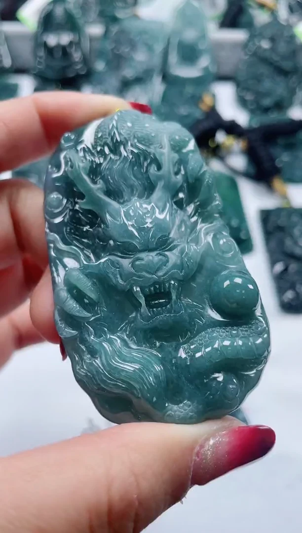 【闪购商品】翡翠颈饰未镶嵌