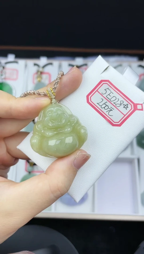 翡翠未镶嵌颈饰孤品5E028翡翠冰油黄中小佛送同款绳子