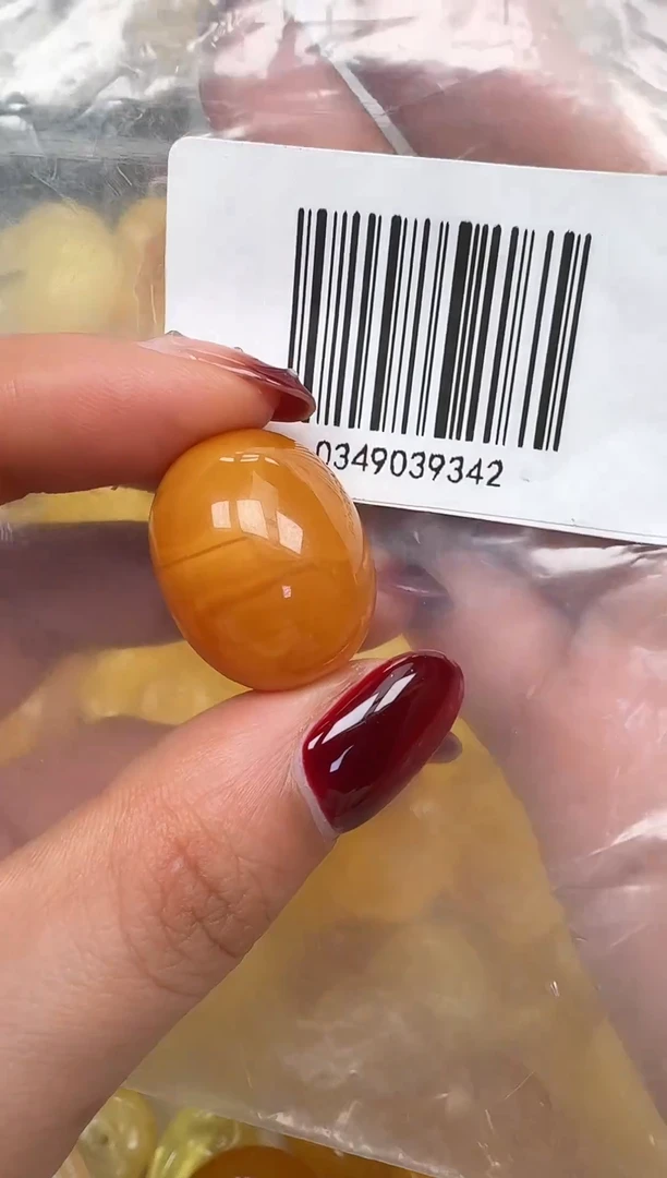 裸石琥珀未镶嵌如图