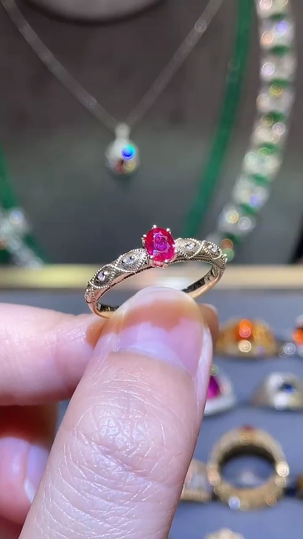 红宝石戒指18K金镶嵌 热粉色 0.31ct