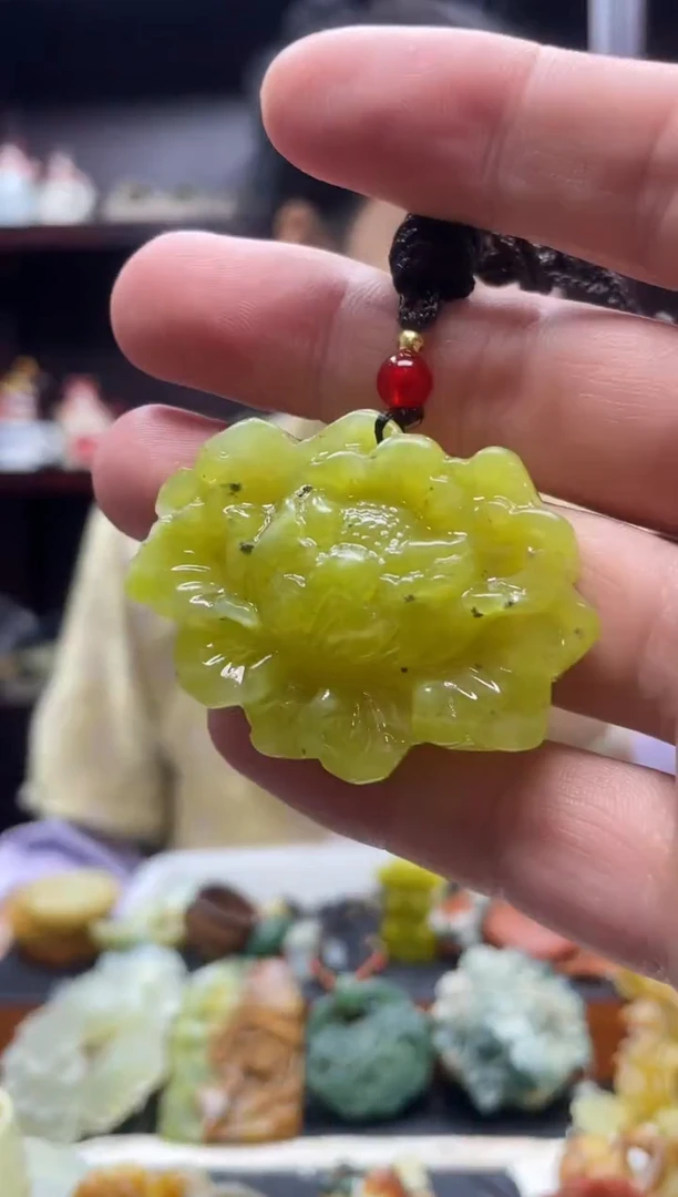未镶嵌岫玉吊坠·
