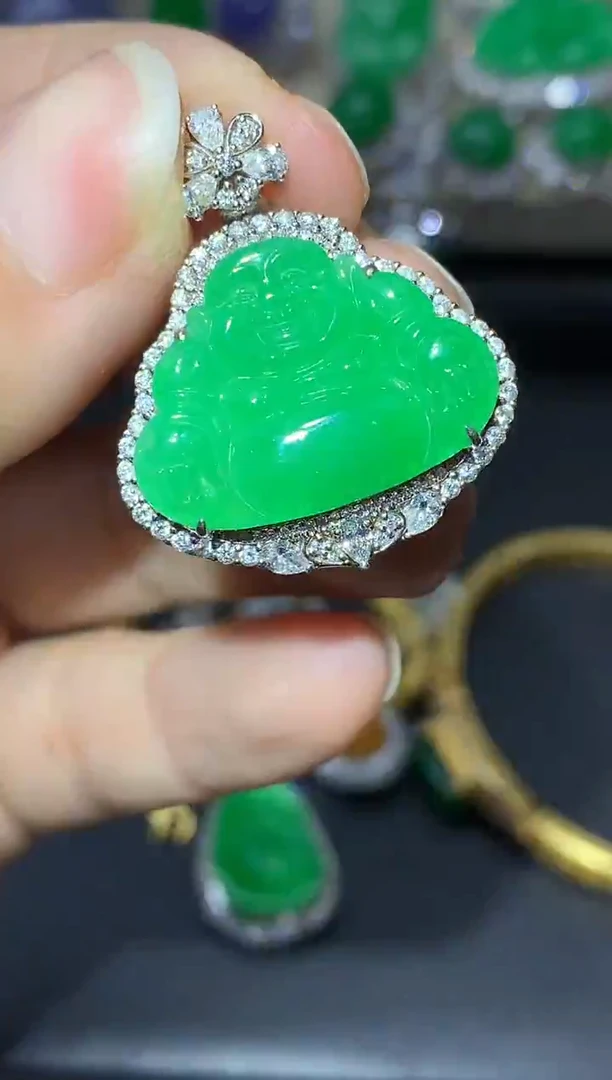 颈饰18K金镶嵌翡翠783-中国好珍宝