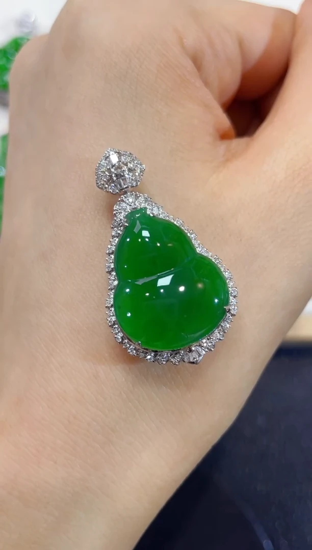 颈饰18K金镶嵌翡翠79