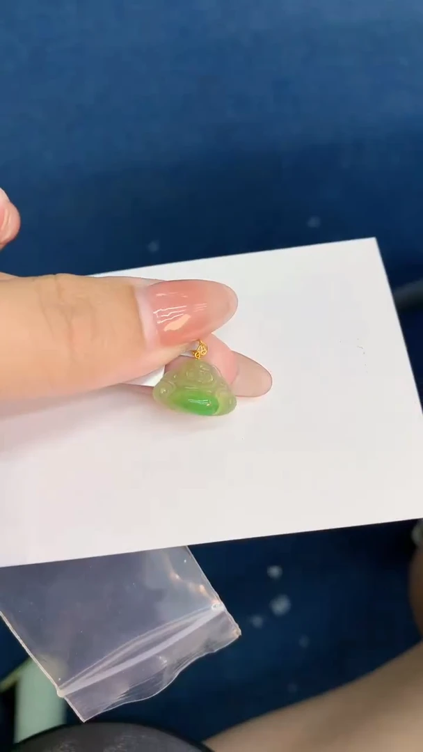 翡翠18K金镶嵌吊坠(不含链)1