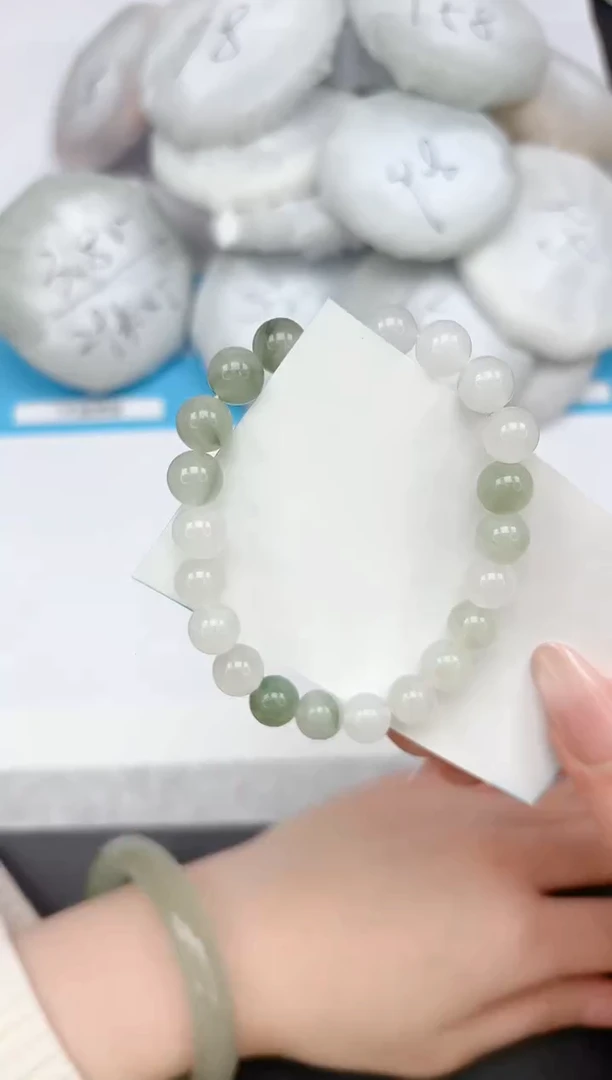 【闪购商品】石英质玉手镯未镶嵌cc
