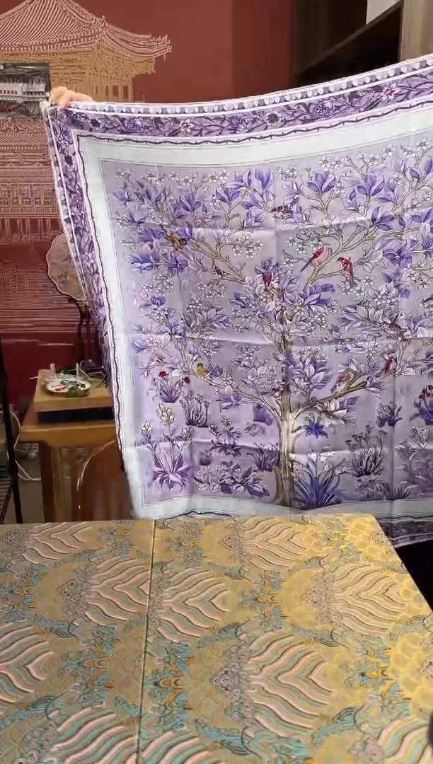 刺绣88×88斜纹绸桑蚕丝丝巾