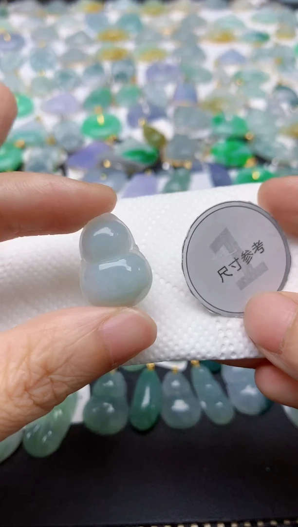 翡翠未镶嵌颈饰天然缅甸A货翡翠