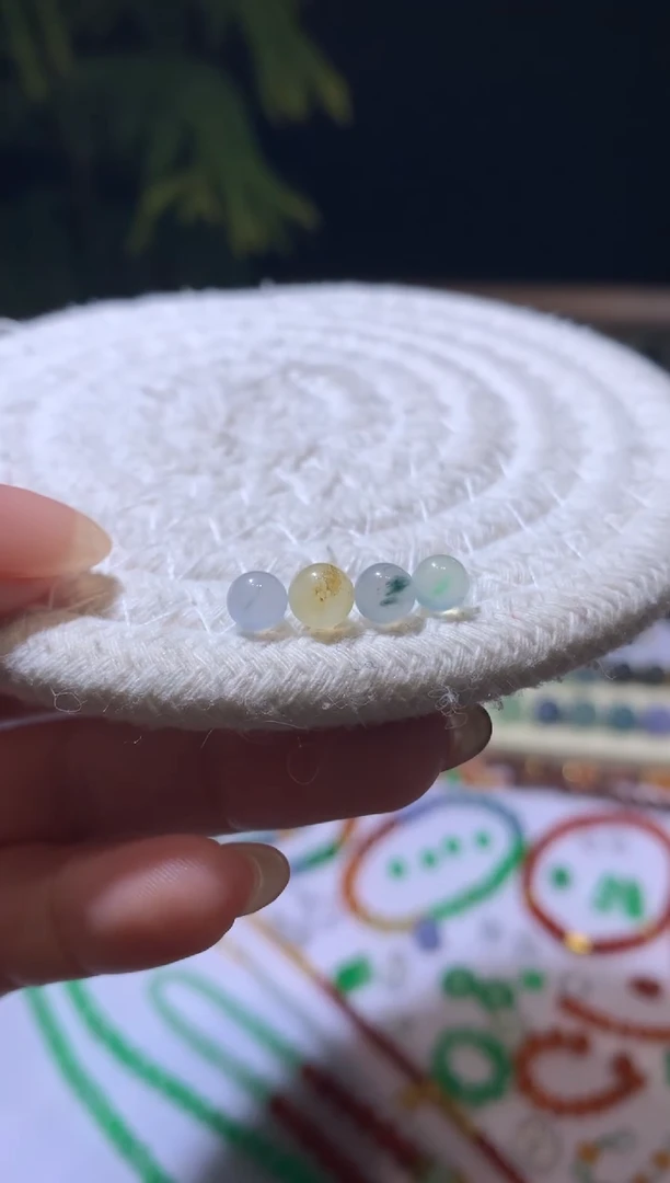 【闪购商品】定制翡翠未镶嵌5.5*四颗珠子520+52