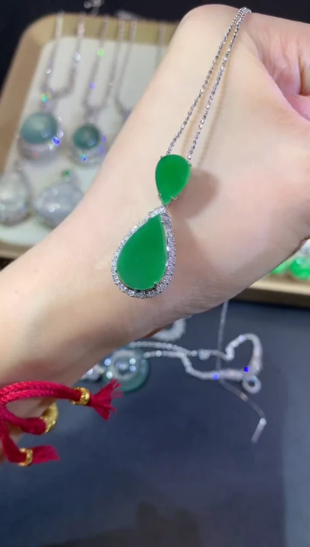 吊坠(不含链)18K金镶嵌翡翠46-水滴（多样性发货一件（不含链扣