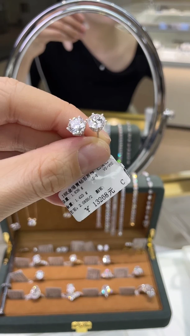 【闪购商品】合成钻石18K金镶嵌手链耳钉