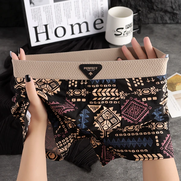 新款复古男士内裤男棉质平角裤男生透气宽松四角裤个性印花短裤头