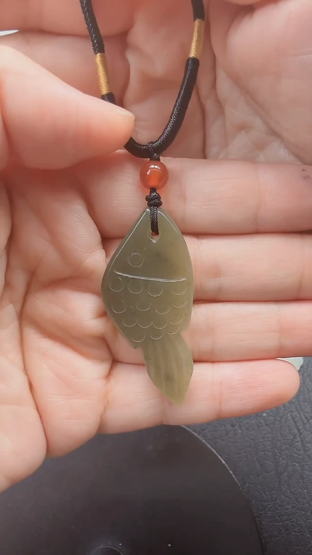 和田玉未镶嵌吊坠(不含链)143