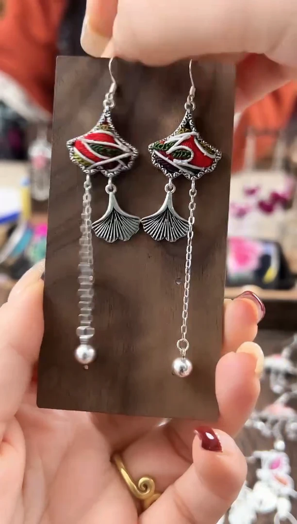 【闪购商品】织绣民族风老绣饰品230