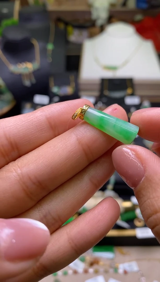 【闪购商品】翡翠颈饰18K金镶嵌净货17958