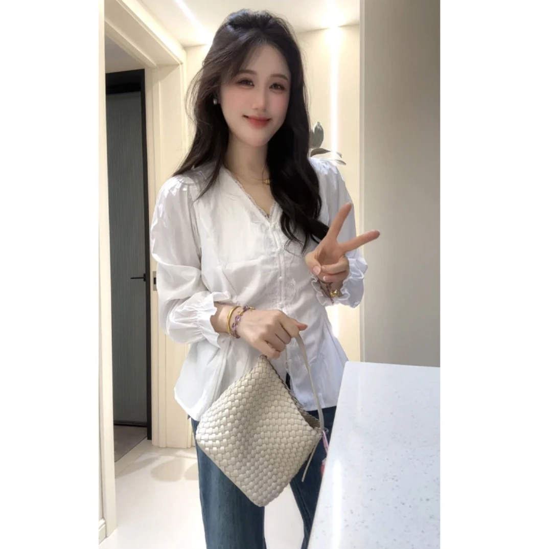 【现货】微胖大码法式蕾丝拼接长袖衬衫2025秋新款收腰显瘦遮肚上衣