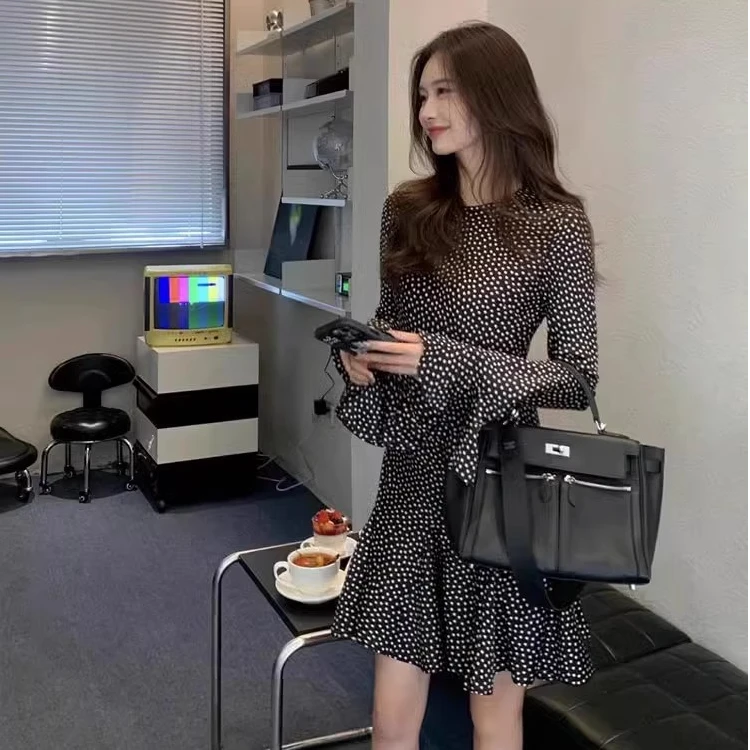 夏季连衣裙女轻熟风荷叶边高腰气质裙子显瘦长袖法式波点碎花裙