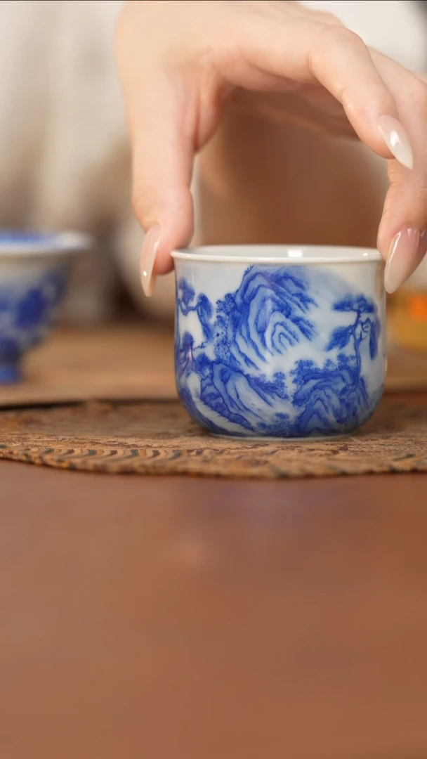 杯看山柴窑青花山水