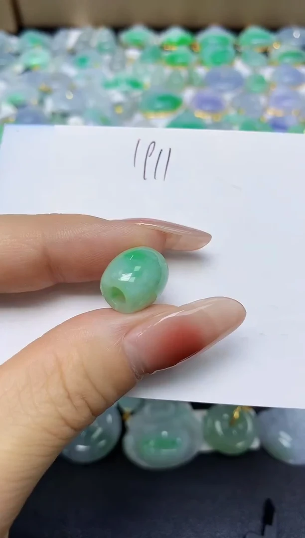 翡翠未镶嵌颈饰 天然缅甸翡翠A货