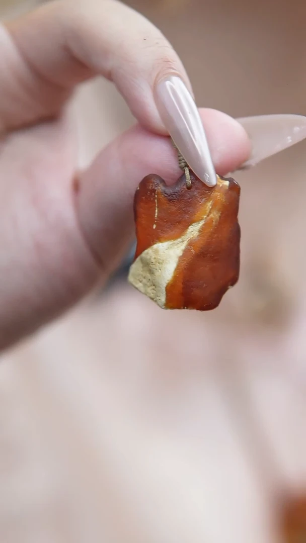 琥珀颈饰未镶嵌蜜蜡吊坠